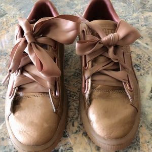 Women’s Puma Basket Heart Metallic Rose Gold sz7.5